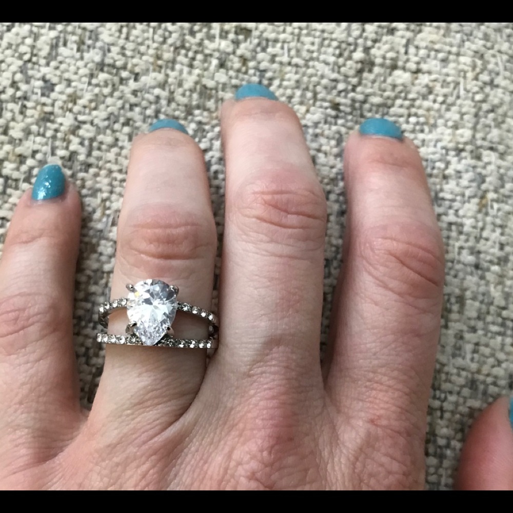NWT Pear Cut White Sapphire Ring sz 9 - Picture 2 of 3